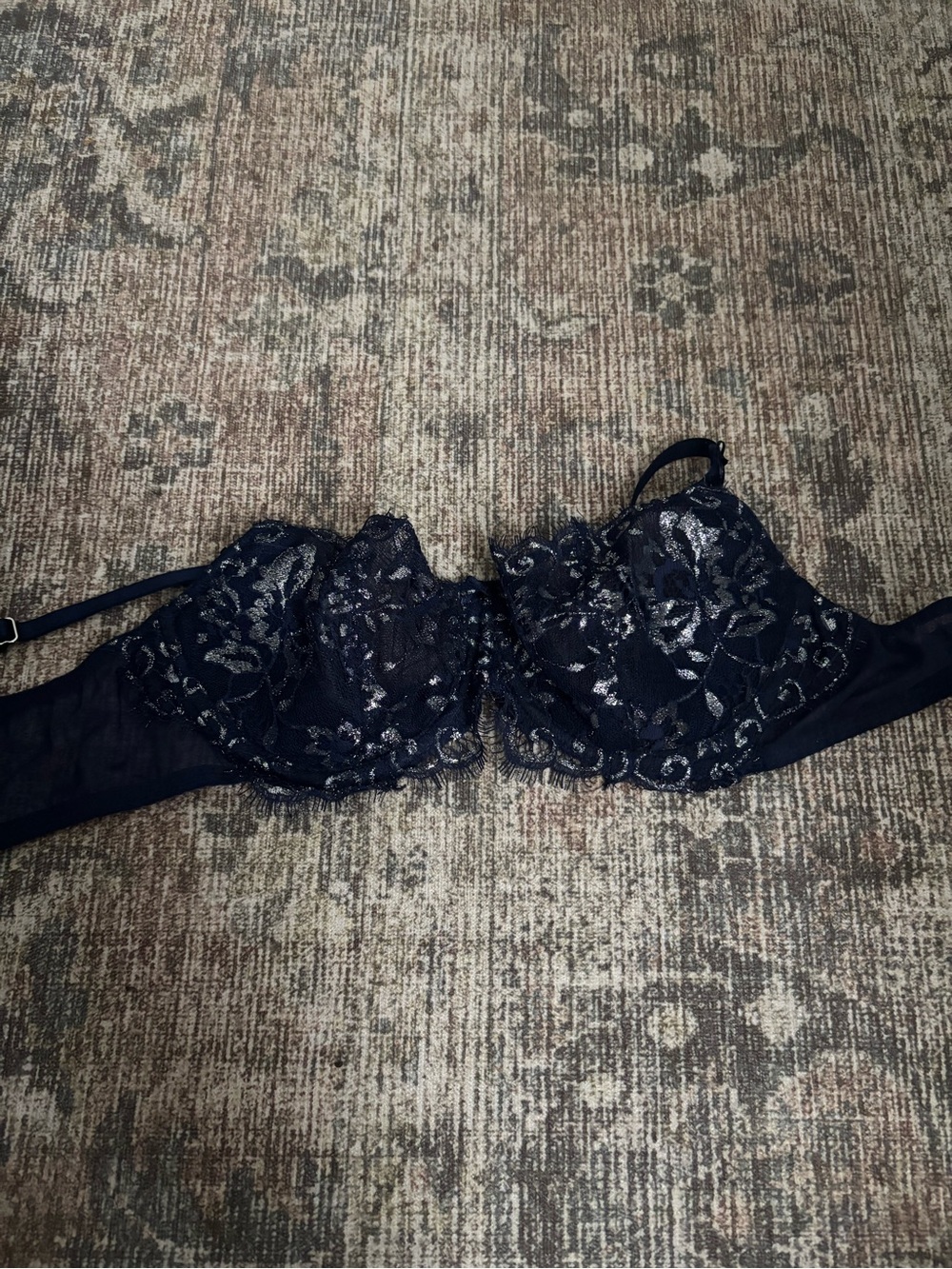 Victoria's Secret Navy Lace Underwire Bra